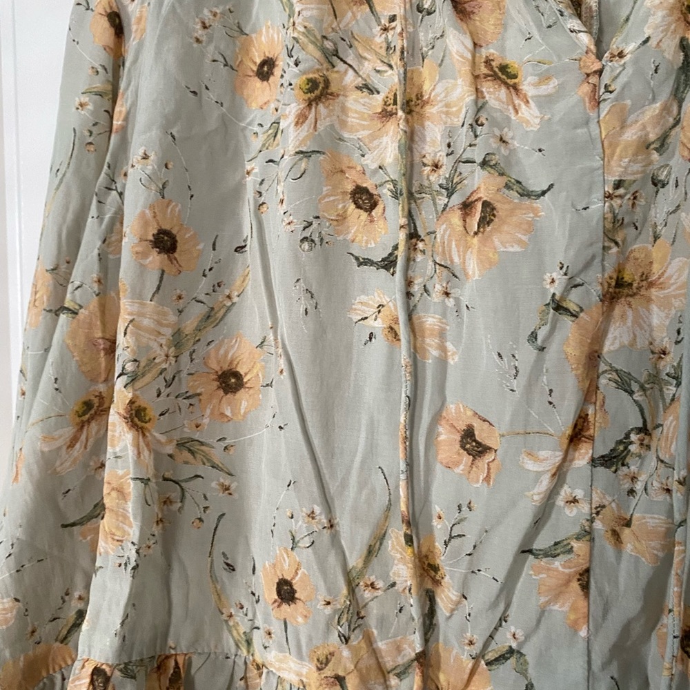 H&M Flowy Spring Dress - Picture 3 of 5